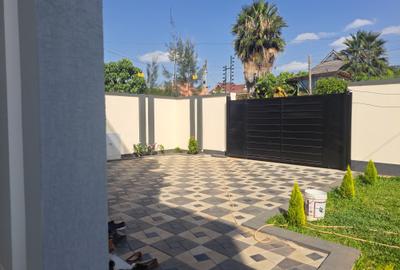 4 Bed House with En Suite at Varsityville Estate - 4