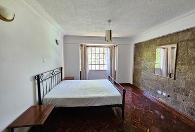 Furnished 2 Bed Apartment with En Suite in Brookside - 4