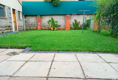 5 Bed Townhouse with En Suite at James Gichuru Road - 2