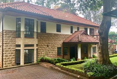 5 Bed Townhouse with En Suite at Lone Tree Drive