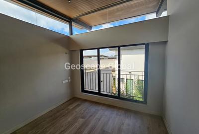 3 Bed House with En Suite in Runda - 4