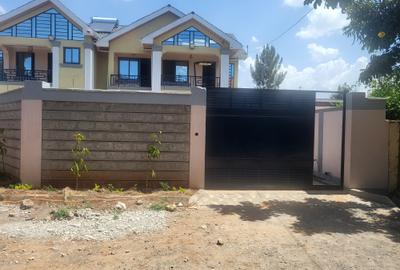 4 Bed House with En Suite in Syokimau