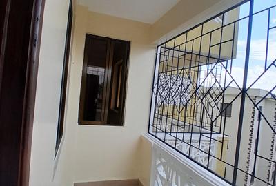 3 Bed Apartment with En Suite in Tudor - 3