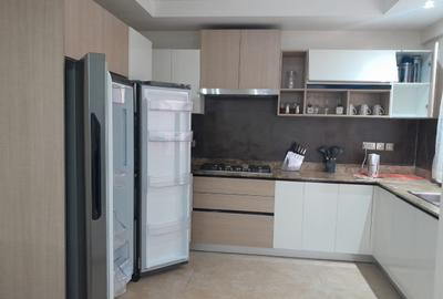 Furnished 3 Bed Apartment with En Suite at Riverside Lane