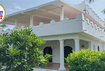 3 Bed Villa with En Suite in Watamu