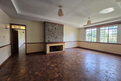 5 Bed House with En Suite in Runda - 4