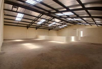 6,500 ft² Warehouse with Backup Generator in Ruaraka - 4