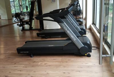 Serviced 3 Bed Apartment with En Suite in Parklands - 4