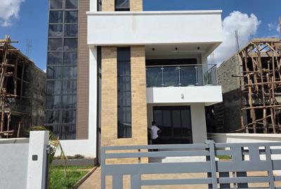 4 Bed Townhouse with En Suite in Ruiru