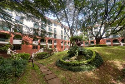 Furnished 3 Bed Apartment with En Suite at Riverside - 2