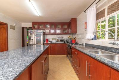 5 Bed Townhouse with En Suite at Waiyaki Way