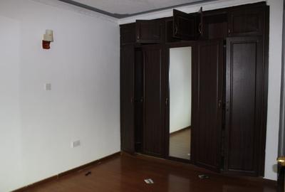 3 Bed Apartment with En Suite in Lavington - 2