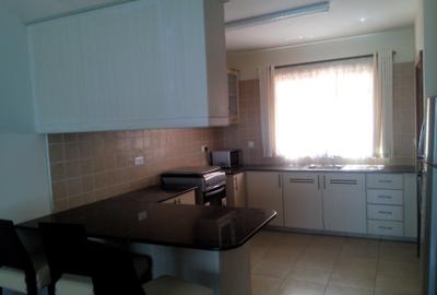 Furnished 2 Bed Apartment with En Suite at Riverside Drive