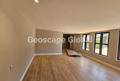 4 Bed House with En Suite in Runda - 2