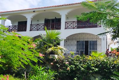 3 Bed House with En Suite in Vipingo - 3