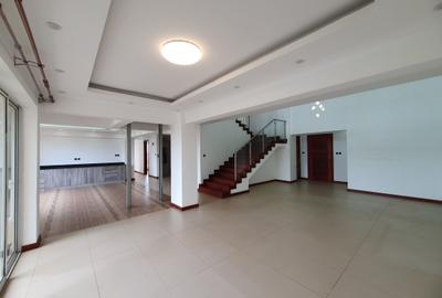 4 Bed Apartment with En Suite in General Mathenge - 4