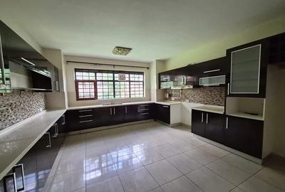 5 Bed Townhouse with En Suite in Kiambu Road - 3