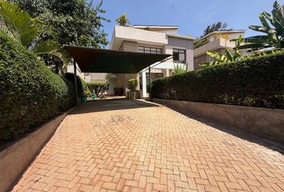 4 Bed Townhouse with En Suite in Kiambu Road - 2