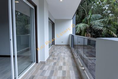 2 Bed Apartment with En Suite at Riverside Gardens - 3