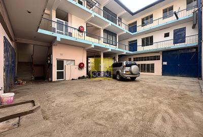 Warehouse in Industrial Area - 3