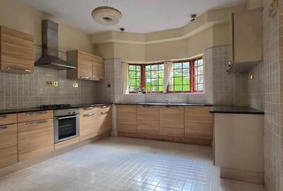 4 Bed Townhouse with En Suite in Runda