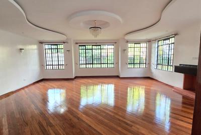 4 Bed House with En Suite in Runda