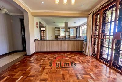 4 Bed Townhouse with En Suite in Rosslyn - 4