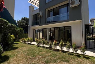 4 Bed Townhouse with En Suite at Lavington Green - 2