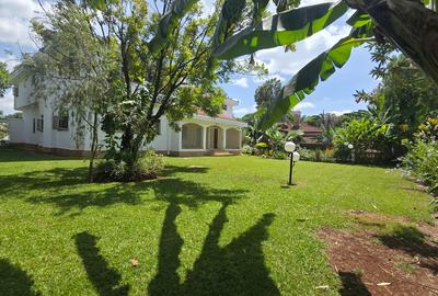 5 Bed House with En Suite in Runda