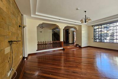 5 Bed Townhouse with En Suite in Kileleshwa - 4