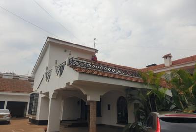 4 Bed House with En Suite in Gigiri