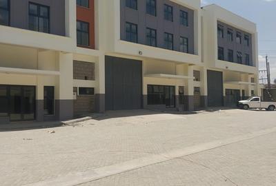 10,000 ft² Warehouse with Service Charge Included at Mombasa Road