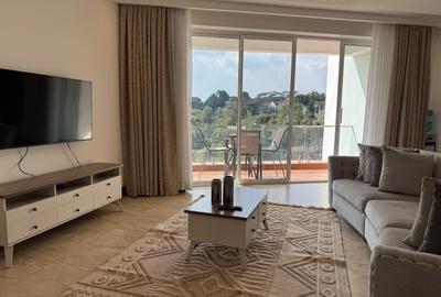 Serviced 2 Bed Apartment with En Suite in Parklands - 3