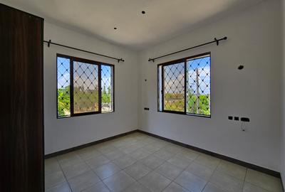 2 Bed Apartment with En Suite at Mtambo Road