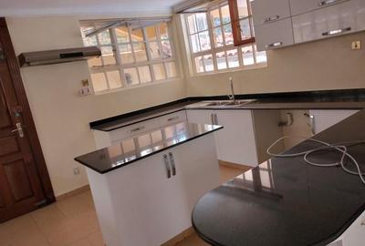 4 Bed Townhouse with En Suite at Grevillea Groove - 2