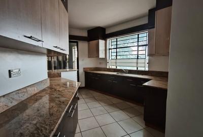 3 Bed Apartment with En Suite at City Square - 3