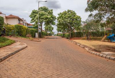 4 Bed Townhouse with En Suite in Thika Road