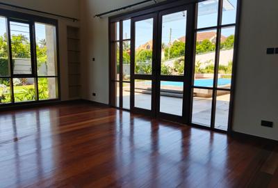 4 Bed House with En Suite in Runda - 4