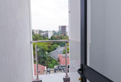 Serviced 1 Bed Apartment with En Suite in Riverside - 3