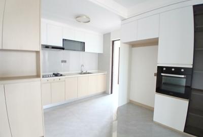 2 Bed Apartment with En Suite at Riverside Gardens - 3