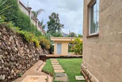 5 Bed House with En Suite at Runda Mumwe