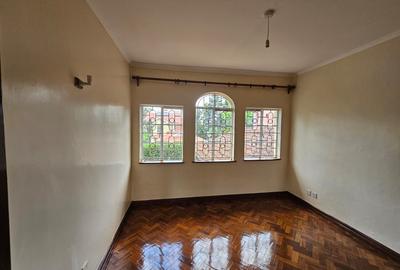 4 Bed House with En Suite in Kitisuru