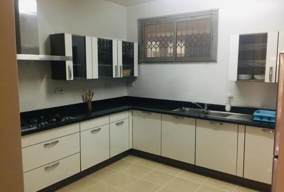 Serviced 2 Bed Apartment with Gym in Kileleshwa