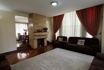 5 Bed Townhouse with En Suite in Lavington