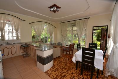 Serviced 2 Bed Apartment with En Suite in Lavington - 4