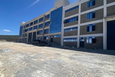 10,000 ft² Warehouse with Parking in Athi River