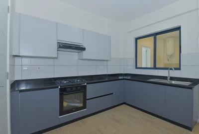 2 Bed Apartment with En Suite at Lavington Rd