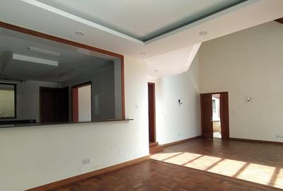 5 Bed Townhouse with En Suite in Lavington
