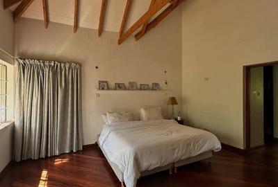 5 Bed Townhouse with En Suite at Rosslyn Rd - 4