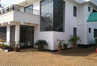 5 Bed House with En Suite at Muthithi